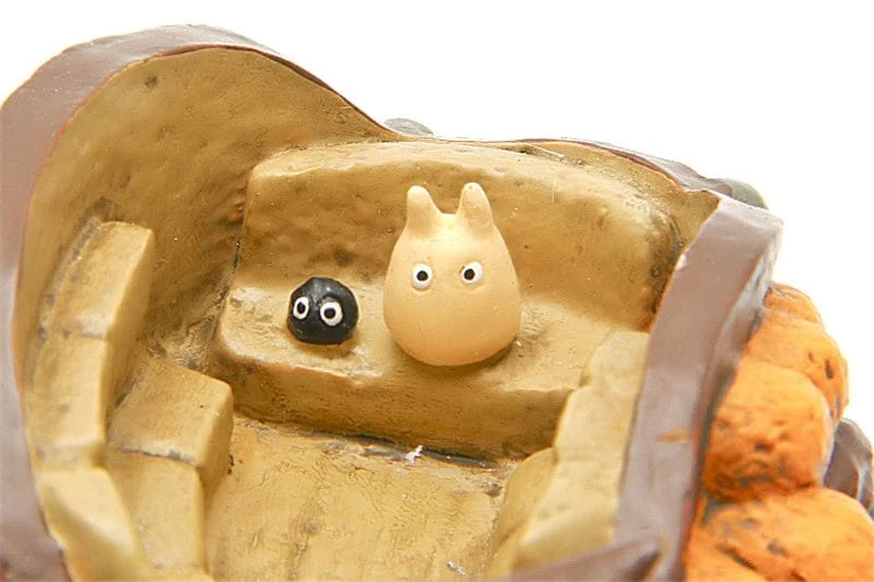My Neighbor Totoro – Multifunctional Cat Bus Action Figure 9cm 4 My Neighbor Totoro – Multifunctional Cat Bus Action Figure 9cm - Image 4