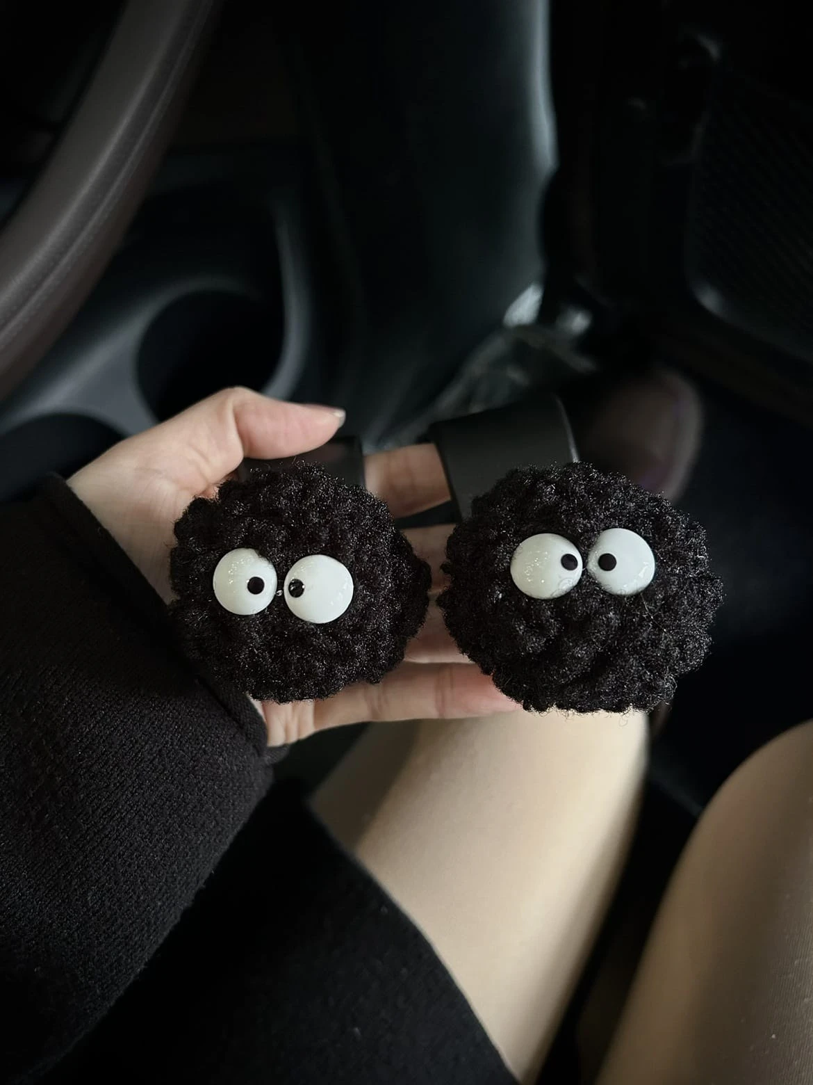 Cute Soot Sprites Car Seat Back Hook Set 2pcs 5 Cute Soot Sprites Car Seat Back Hook Set 2pcs - Image 5